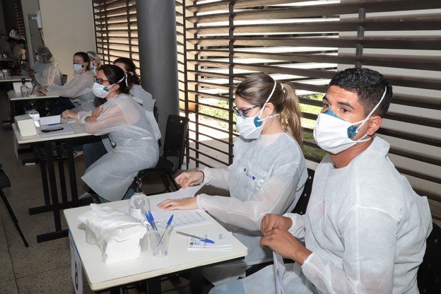 Vacinação contra covid na UFRJ